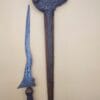 Kris (Keris) indonésien ancien avec fourreau sculpté