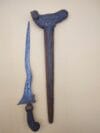 Kris (Keris) indonésien ancien avec fourreau sculpté