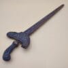 Kris (Keris) indonésien ancien avec fourreau sculpté