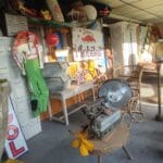 vu interieur du magasin de brocante atypikantique a Gacé