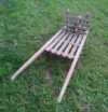 Brouette en bois ancienne
