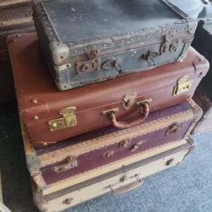 lot de valise ancienne à vendre chez atypik antique