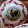 Service de vaisselle ancien décor au coq, Choisy le roi